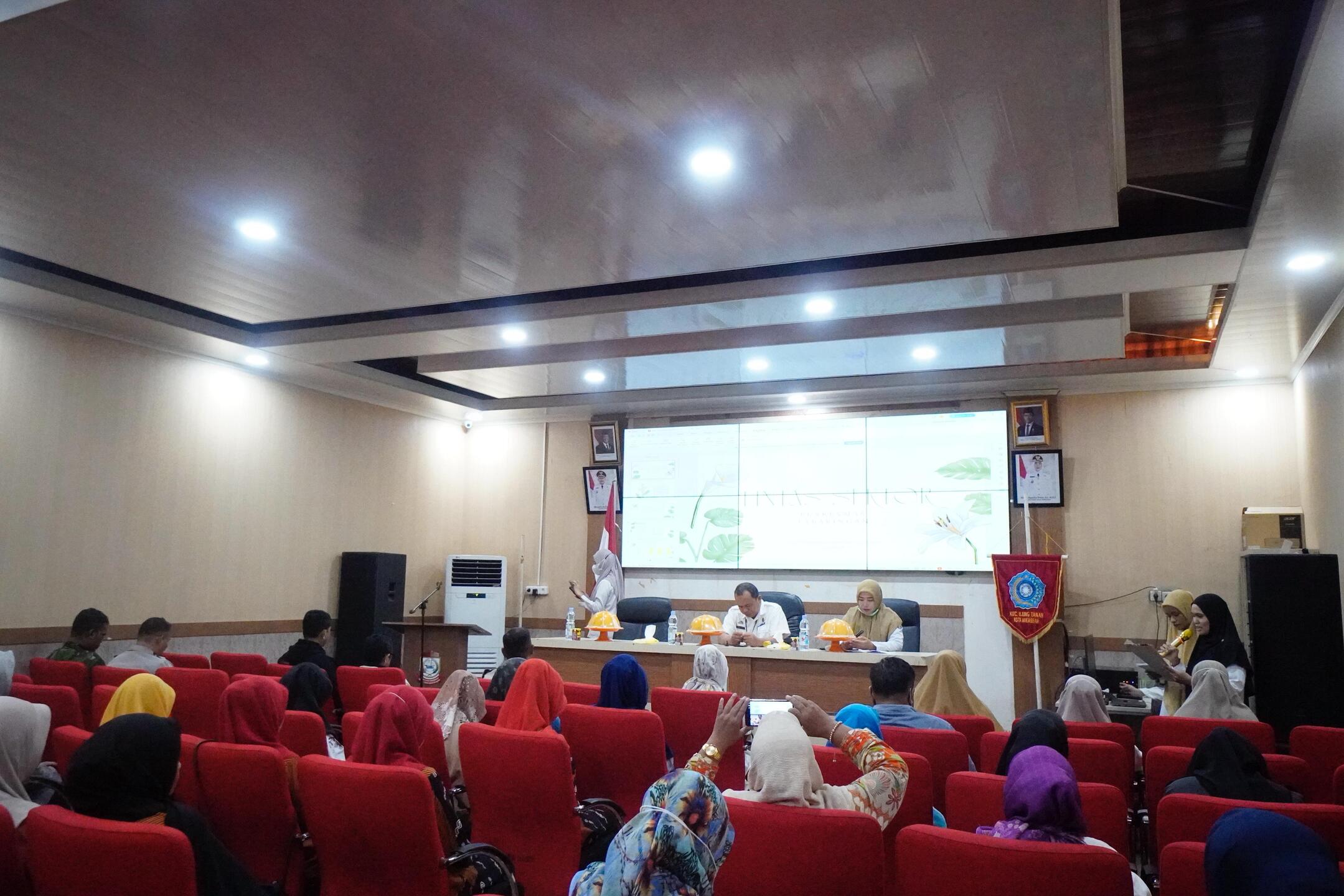 Mewakili Camat Ujung Tanah, Kasi Kebersihan Buka Pertemuan Lintas Sektor Puskesmas Tabaringan